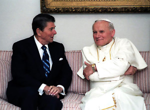 Ronald-Reagan-and-Pope-Paul-II (1)